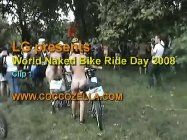 Video cycle race of nudists